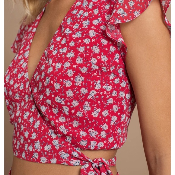 Tobi Melanie Floral Red Wrap Top - Picture 6 of 6
